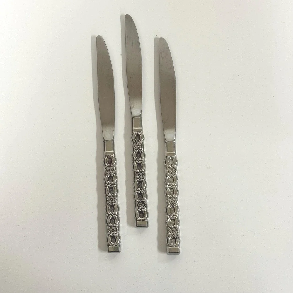 Vintage Applique Oneida Knives- 3 ornate